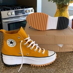 Converse Run Star Hike